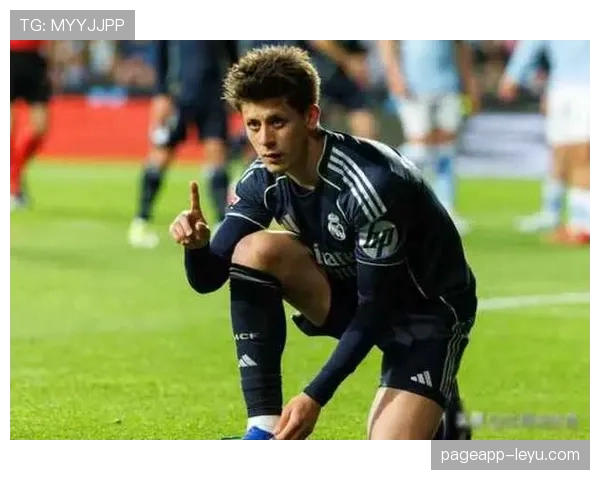 巴尔韦德国家德比攻破巴萨球门,皇马中场近期表现稳健 巴尔韦德国家德比攻破巴萨球门,皇马中场近期表现稳健